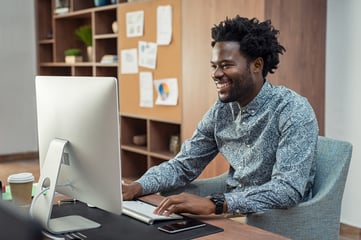 6 Reasons to Implement a Social Media Advocacy Program